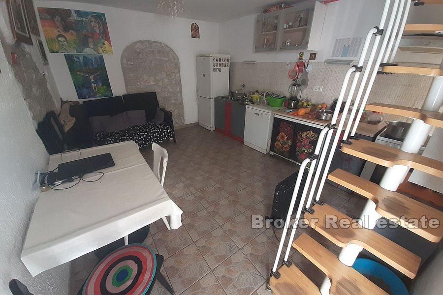 Dom w rzędzie, na 4 piętrach