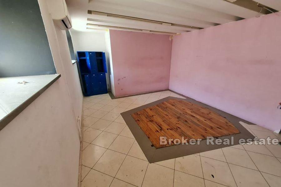 Двухэтажное деловое пространство