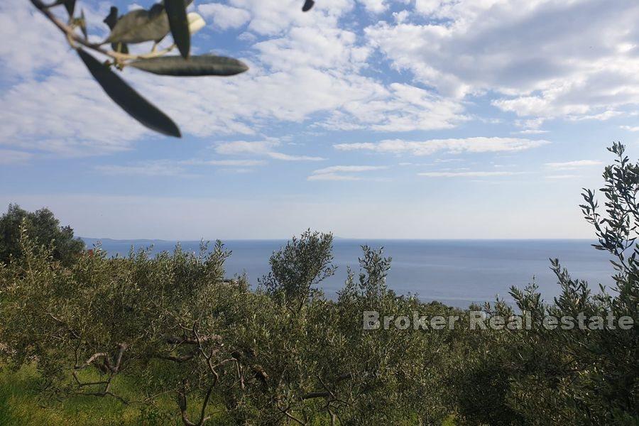 Building land with open sea view