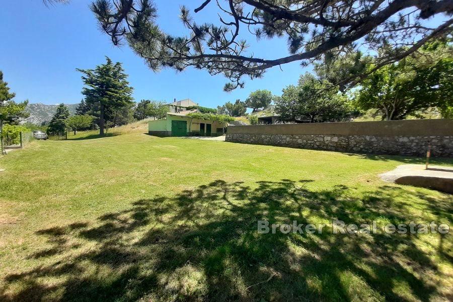 Property with open sea view