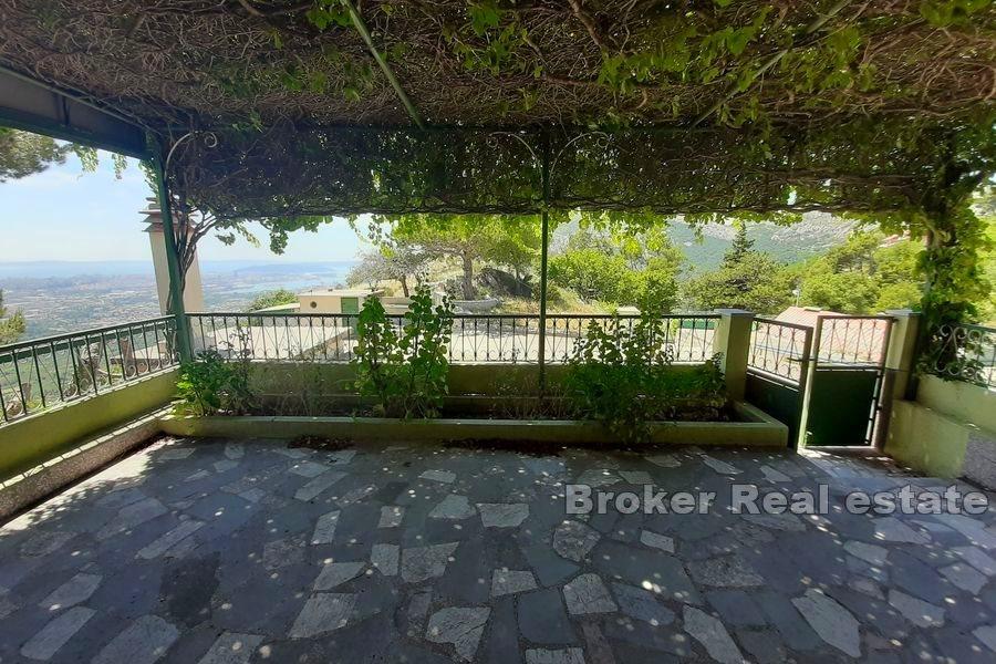 Property with open sea view