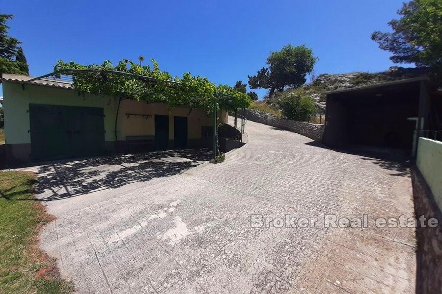 Property with open sea view