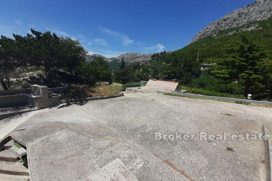 Property with open sea view