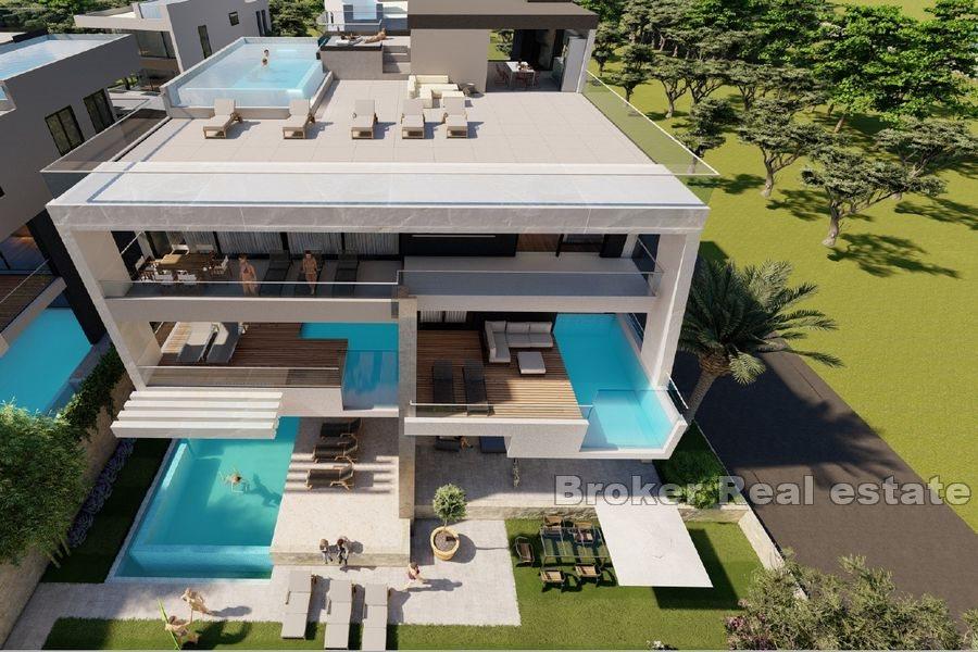 Apartment with pool first row to the sea