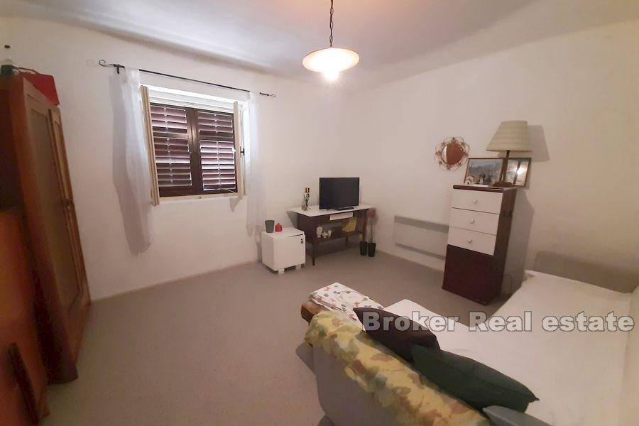 Detached family house