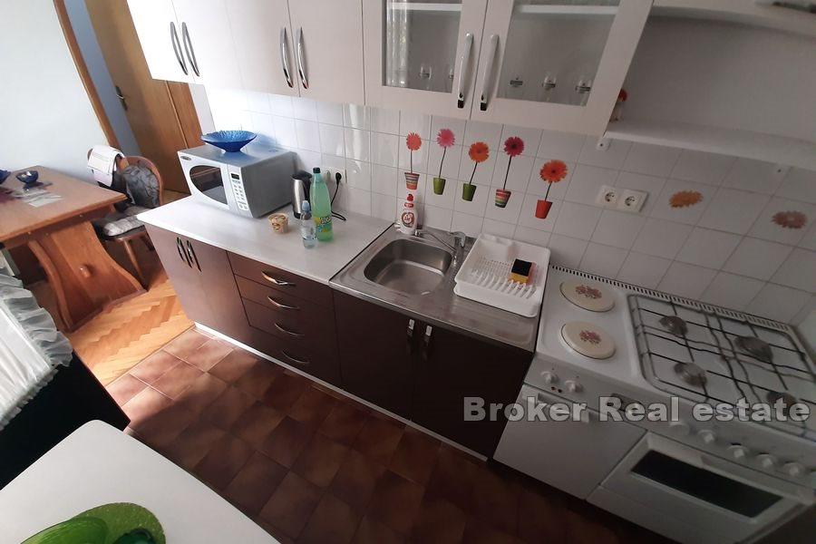 Частный дом с садом в центре