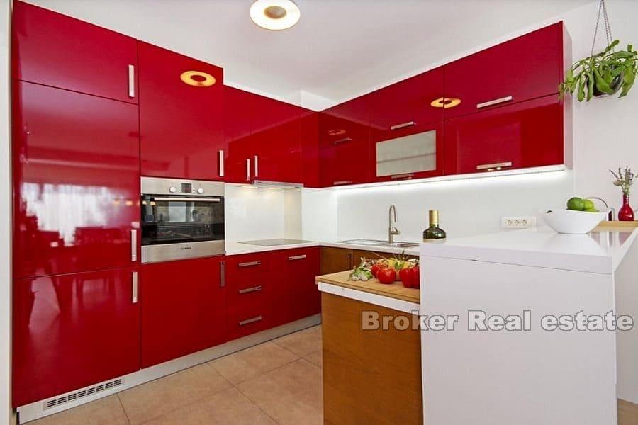 Villa mitoyenne avec vue dégagée sur la mer