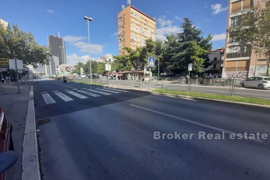 Forretningslokaler på et hyppig sted