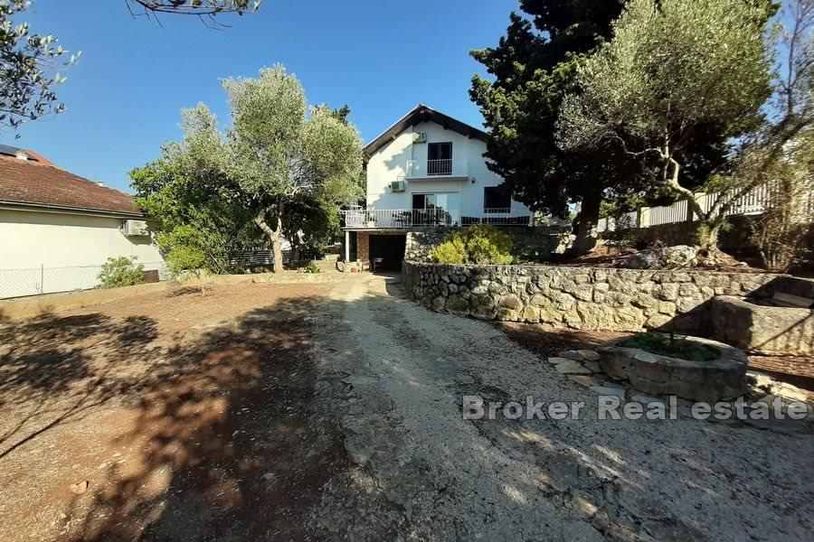 Detached house with a sea view