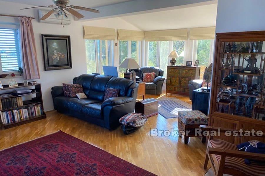 Luksusvilla med havutsikt