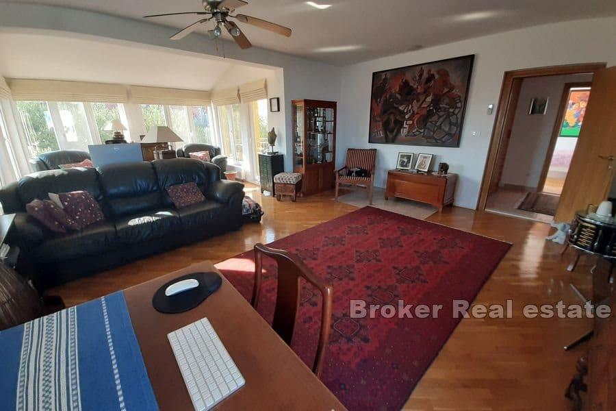 Luksusvilla med havutsikt