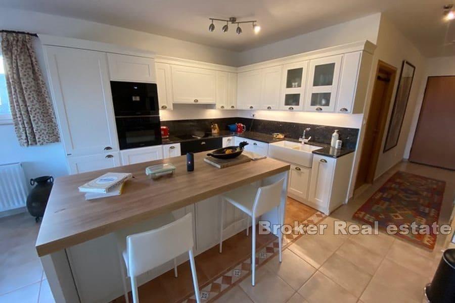 Luksusvilla med havutsikt