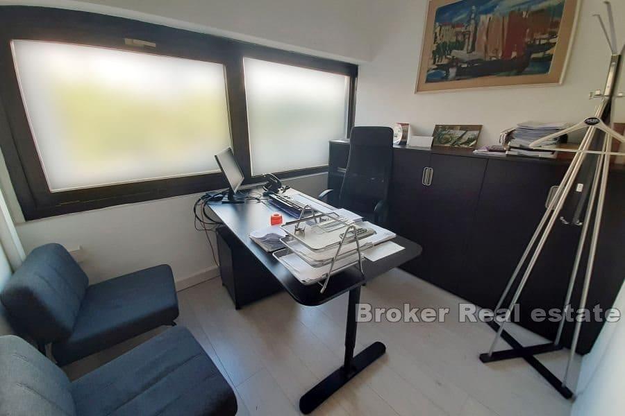 Trstenik, office space in a busy location