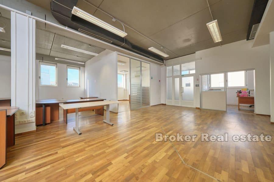 Espace commercial, à usage de bureau