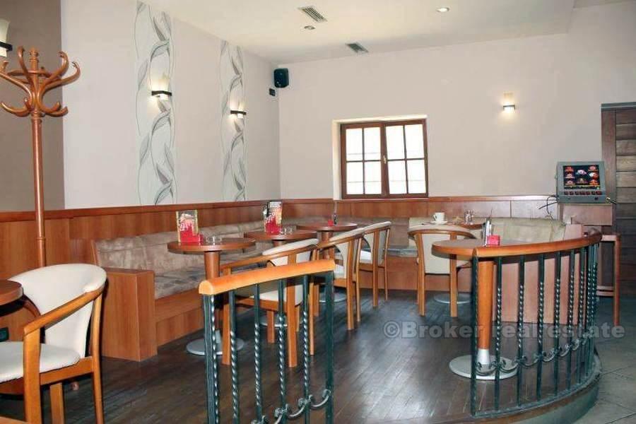 Poslovni prostor za prodaju