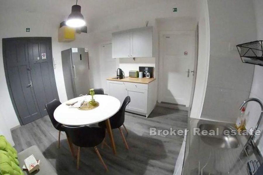 Manuš, mieszkanie pełniące funkcję hostelu
