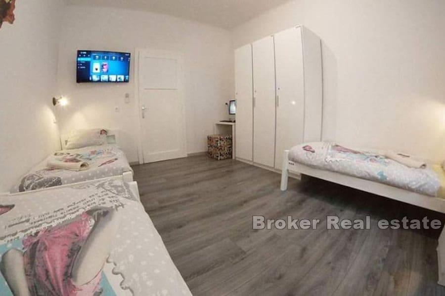Manuš, mieszkanie pełniące funkcję hostelu