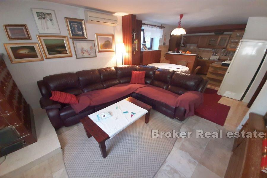 Meje - Three bedroom apartment with a yard