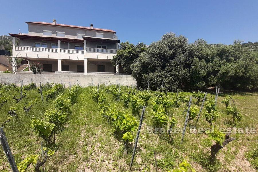 Ein geräumiges Haus in einzigartiger Lage am Meer