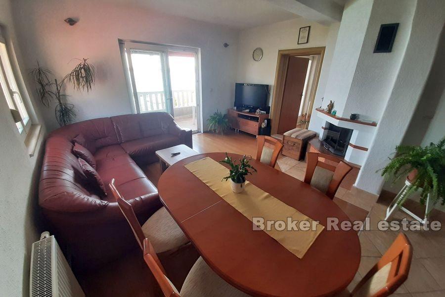 A spacious house in a unique position by the sea