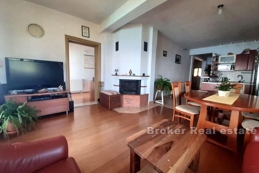 A spacious house in a unique position by the sea