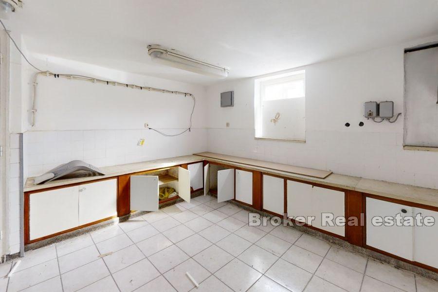 Kontorbygg med flott beliggenhet