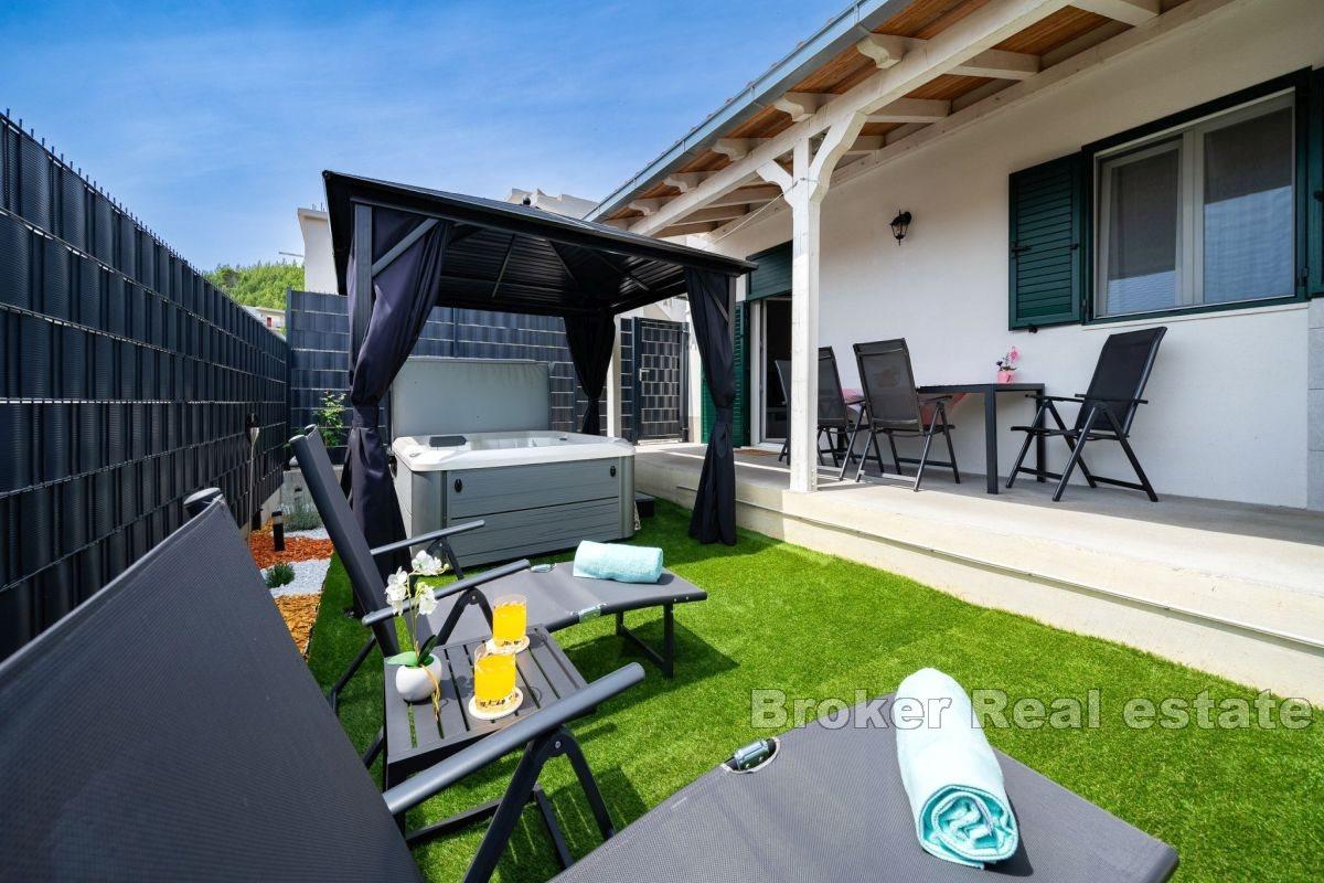 001-2016-556-Omis-Renovated-house-for-sale