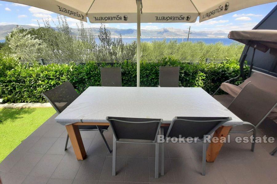 Casa a un piano con vista sul mare aperto