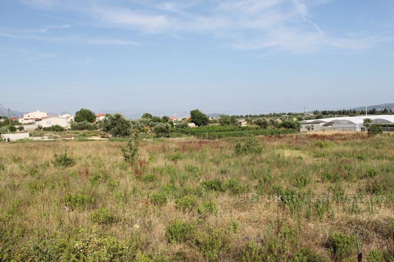 Konstruktion tomt, till salu