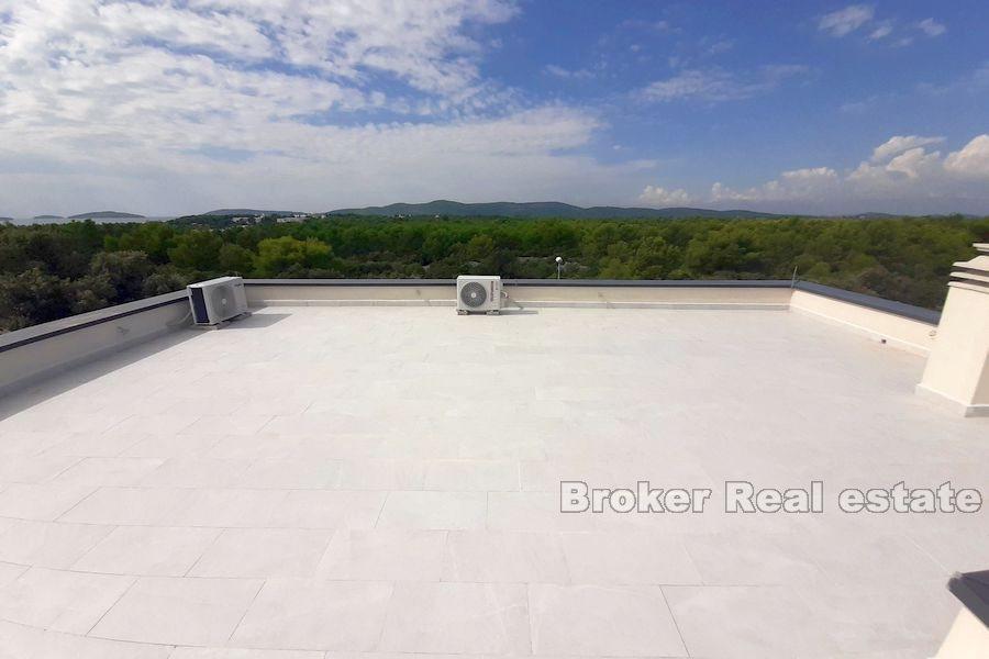 Newly built villa with swimming pool