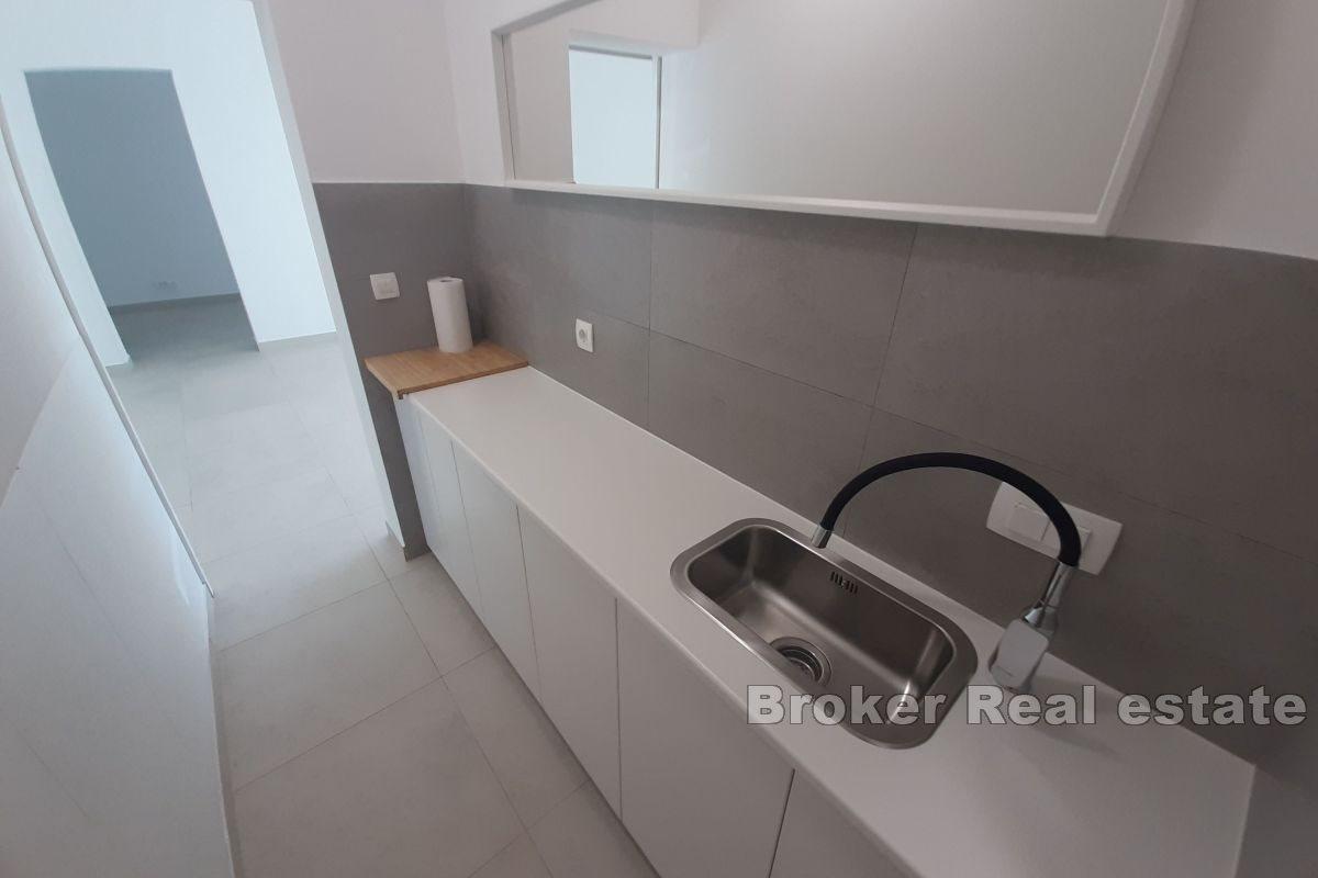 Skalice- Kvalitně umístěné obchodní prostory pro různé účely