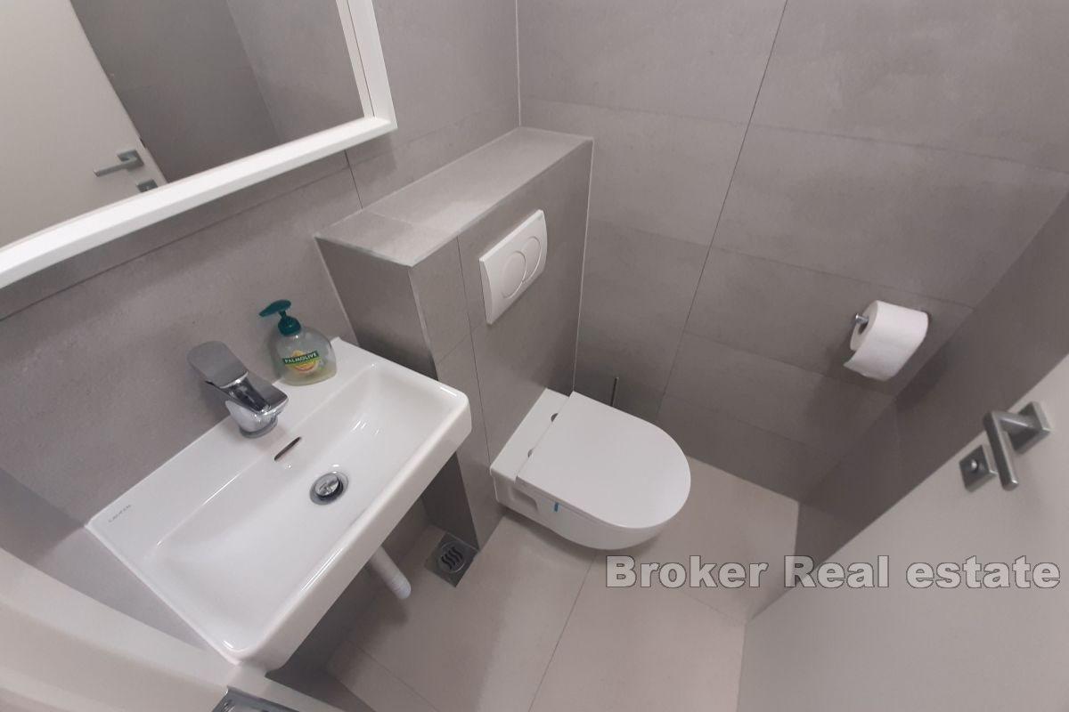 Skalice- Kvalitně umístěné obchodní prostory pro různé účely