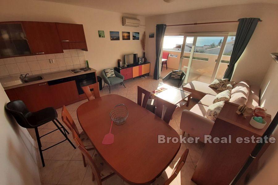 Apartment mit zwei Schlafzimmern und offenem Meerblick