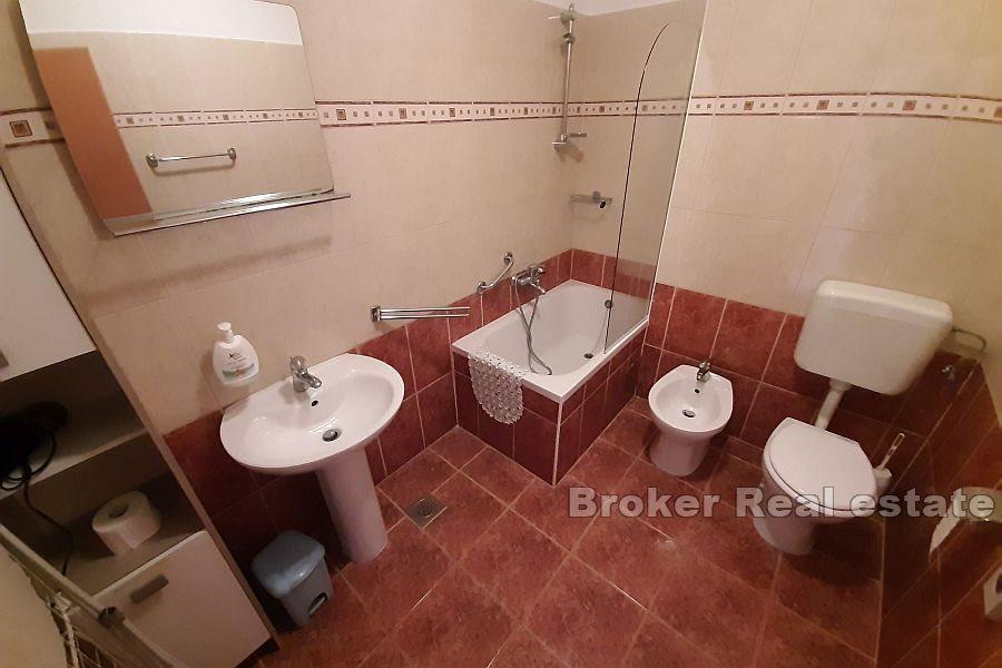 Two-bedroom apartment with open sea view