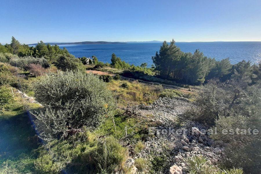 Участок под застройку во втором ряду от моря