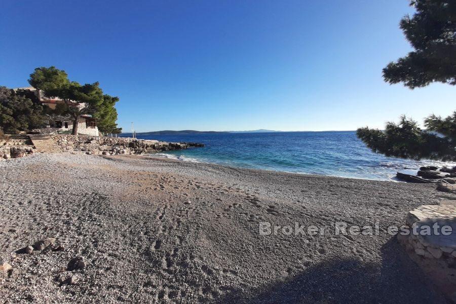 Building plot in the second row to the sea