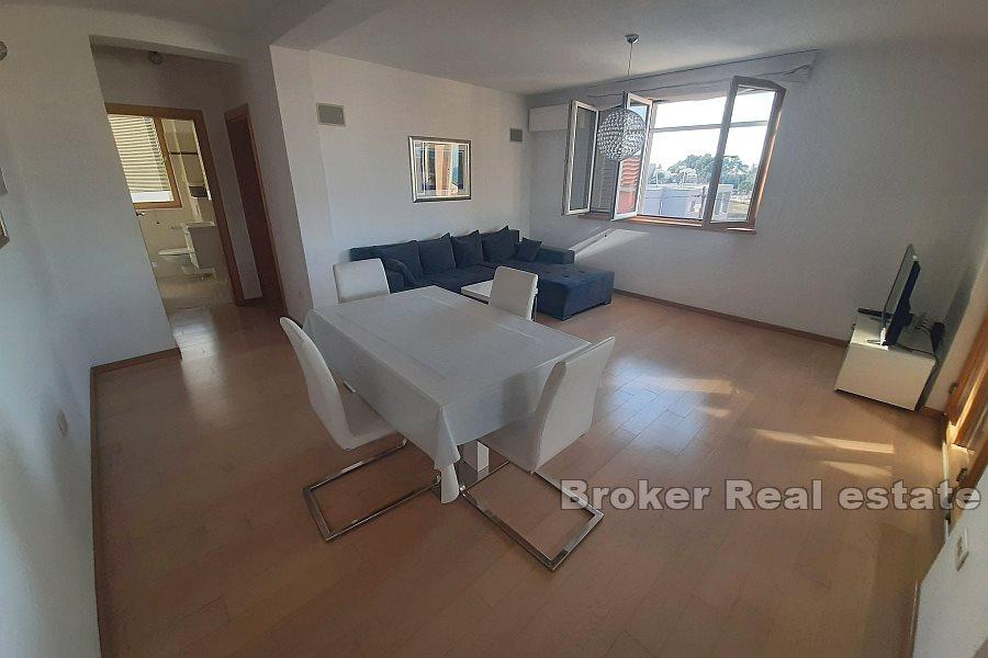 Haus mit Pool und Meerblick