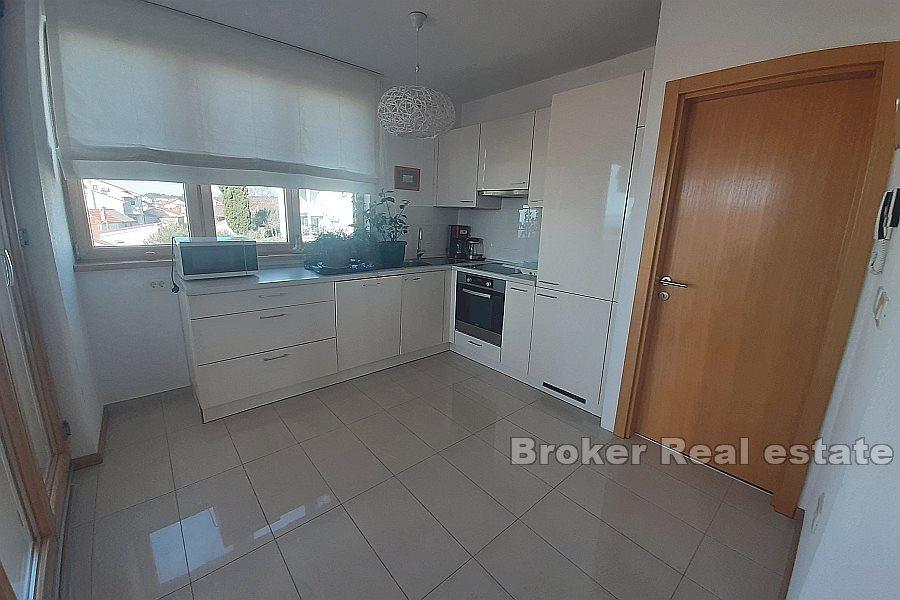 Haus mit Pool und Meerblick