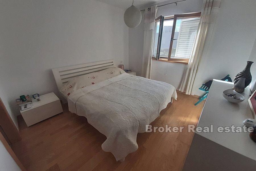 Haus mit Pool und Meerblick