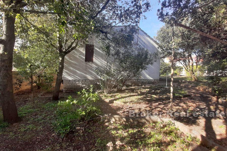 Prizemnica za renovaciju u blizini mora