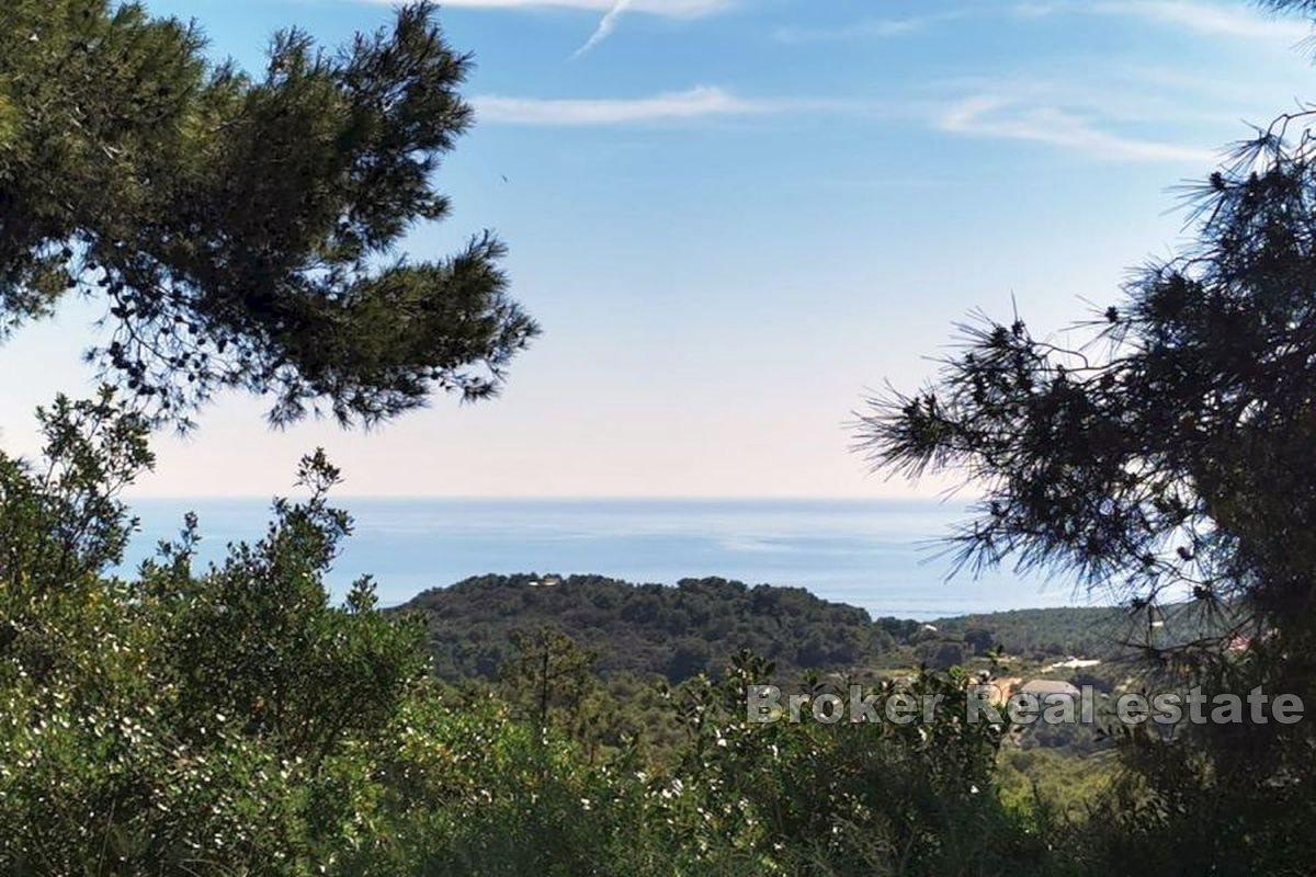 Building plot with sea view