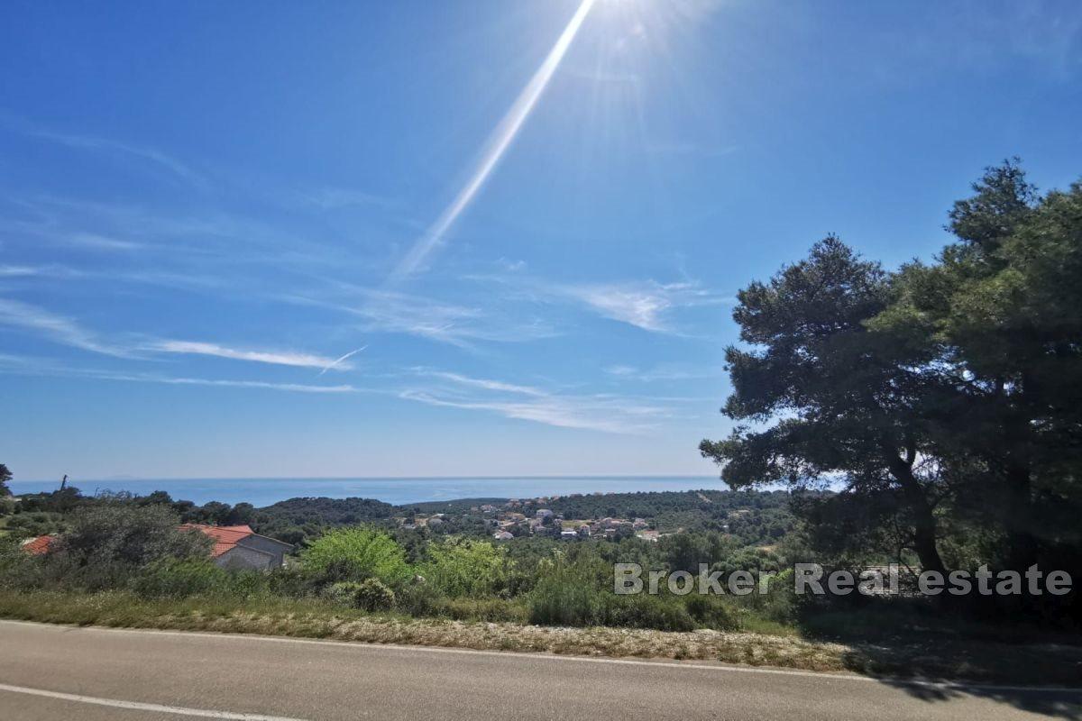 Building plot with sea view