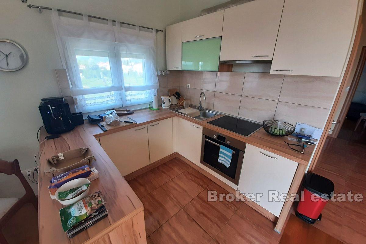 Appartamento attico con vista mare
