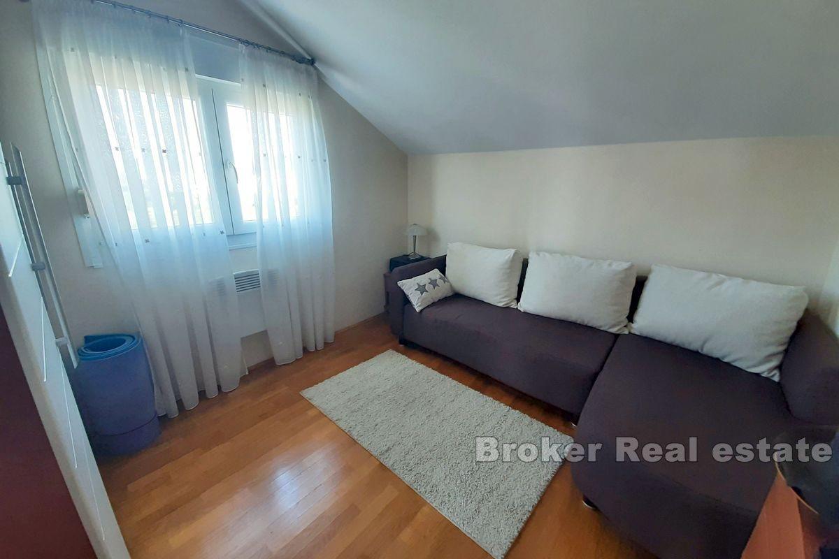 Apartament na najwyższym piętrze z widokiem na morze