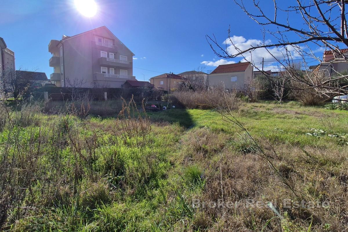 Terrain constructible d'exception, proche de toutes commodités