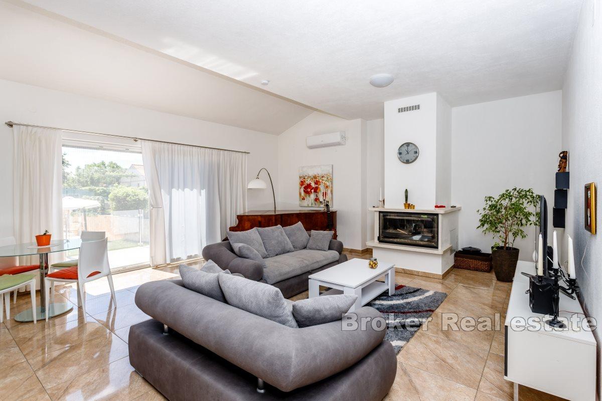 Spaziosa villa rurale con piscina