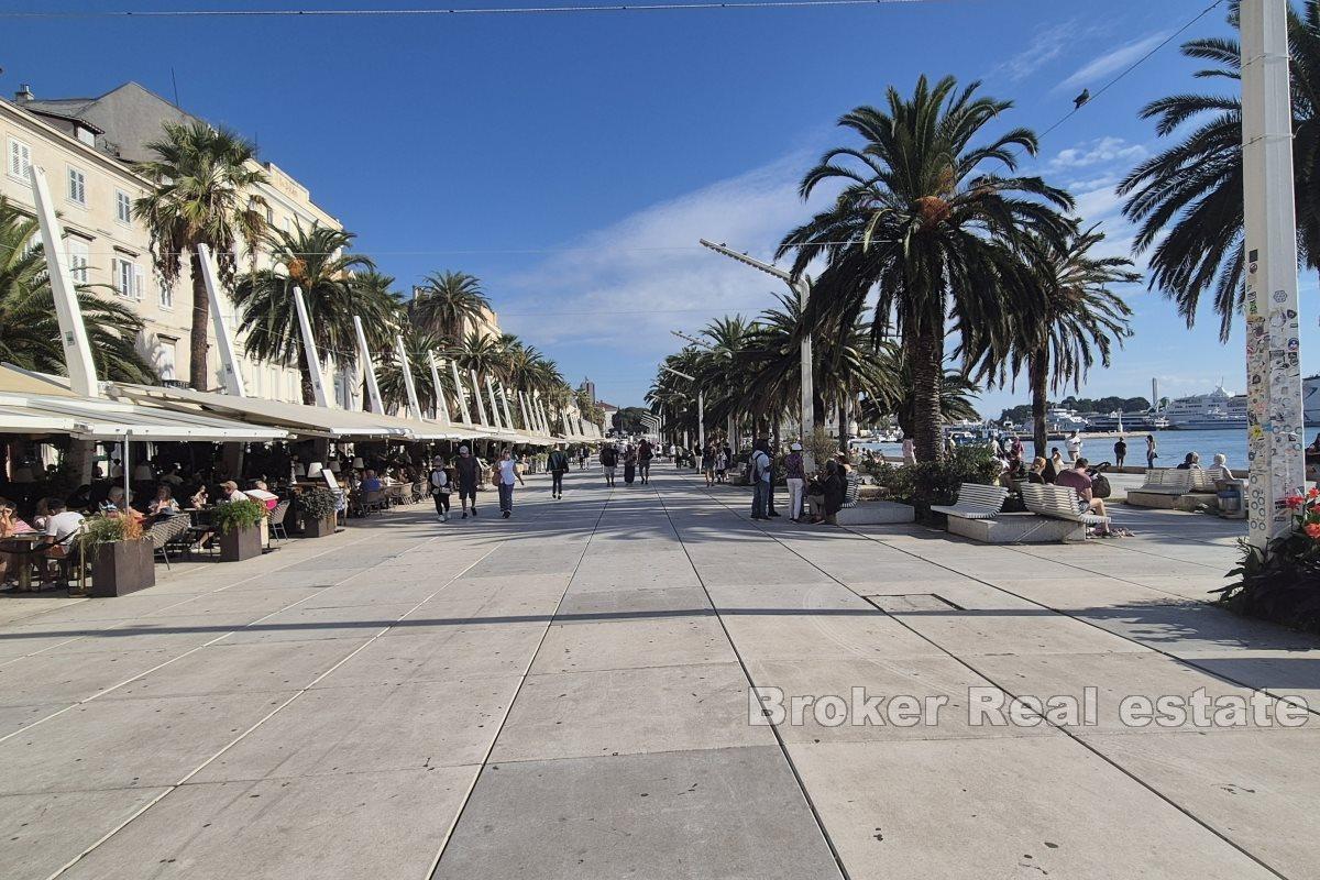 Офисное помещение с привлекательным расположением в центре города.