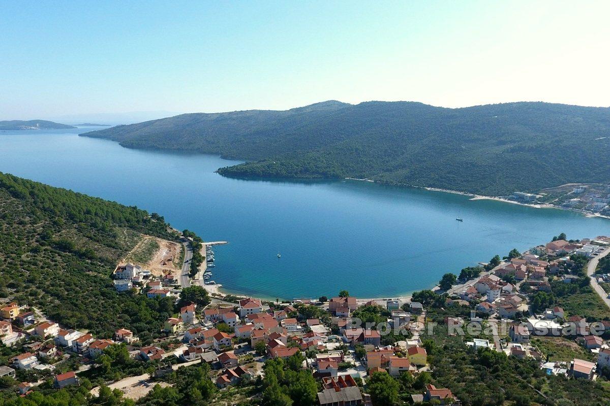 Prostrano građevno zemljište s otvorenim pogledom