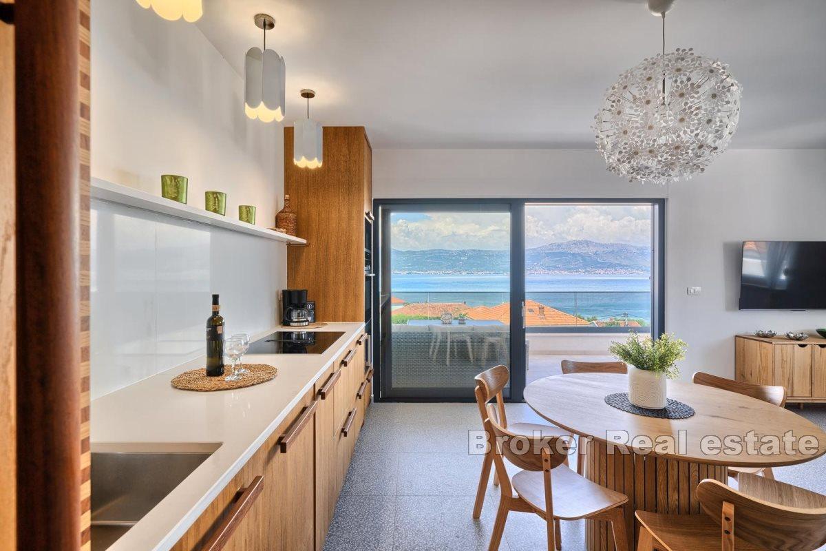 Modern apartment with pool and open sea view