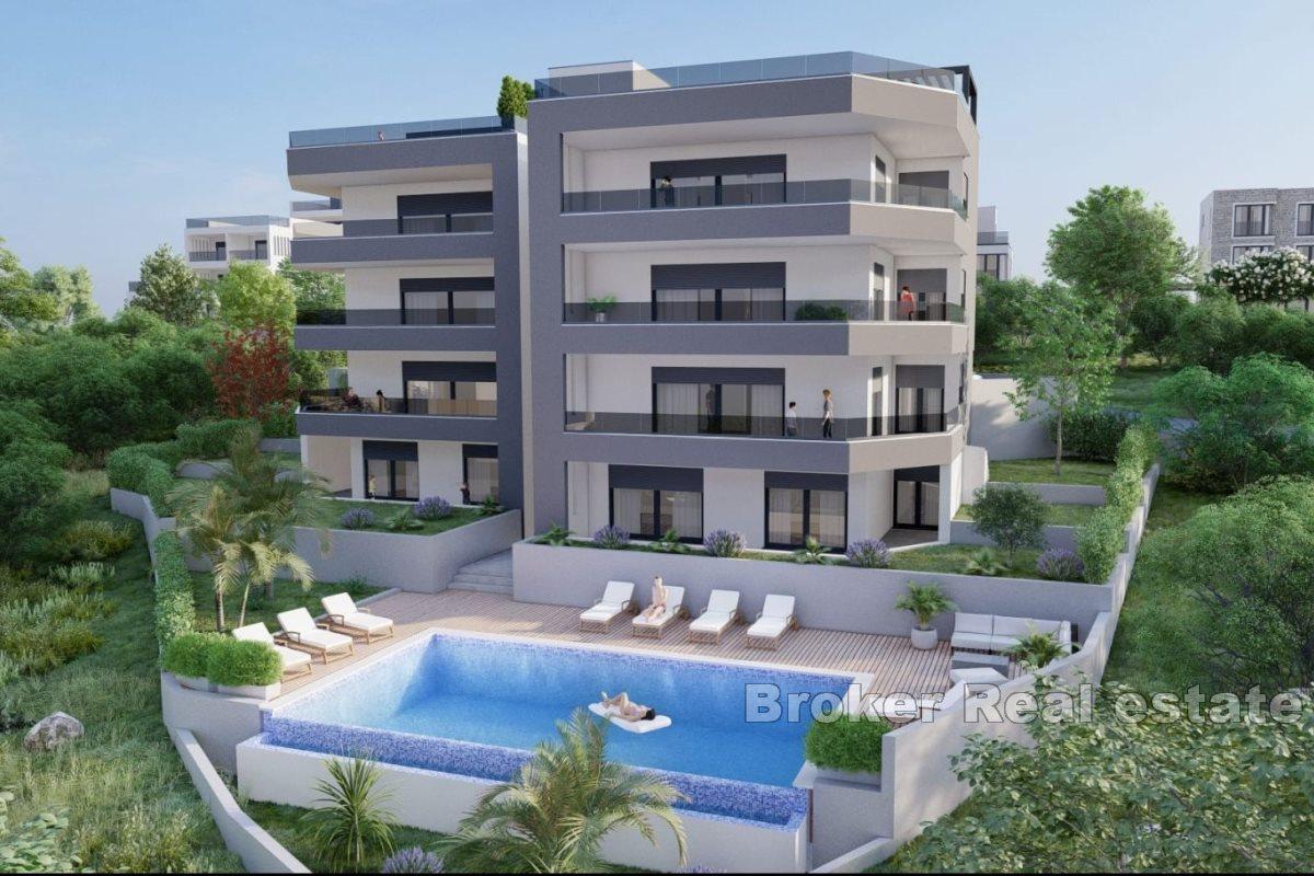 Im Bau befindliche Apartments mit Pool und Meerblick